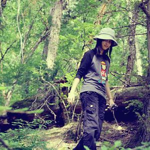 Meet your Posher, Makar